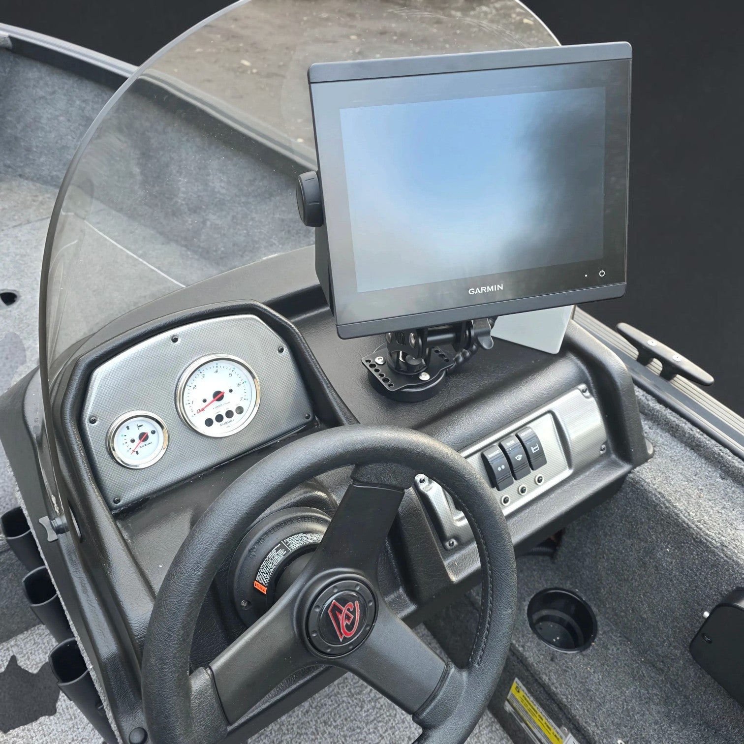 Crisafish support de montage réglable en aluminium noir pour écran d'échosondeur, fixation stable pour bateau.